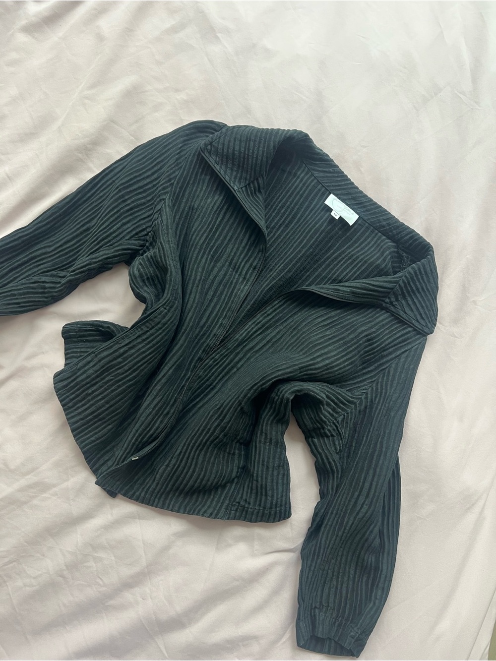 Jamis collection black zip down shirt jacket
